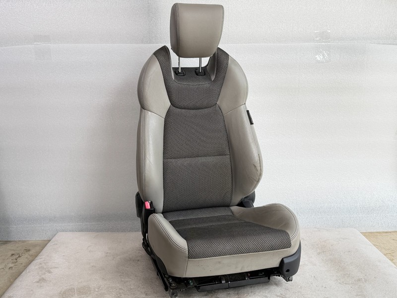 2013-2016 HYUNDAI GENESIS Coupe Front Seats Assembly Leather