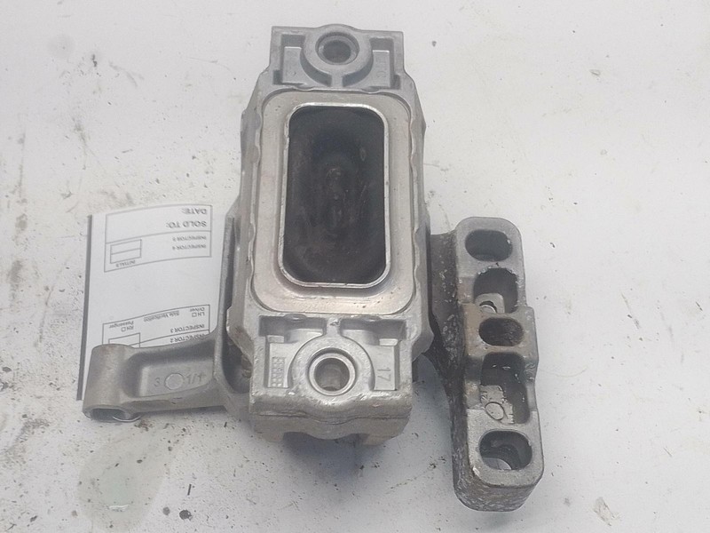2017-2018 VOLKSWAGEN VW TIGUAN 2.0L RIGHT SIDE ENGINE MOTOR MOUNT SUPPORT OEM