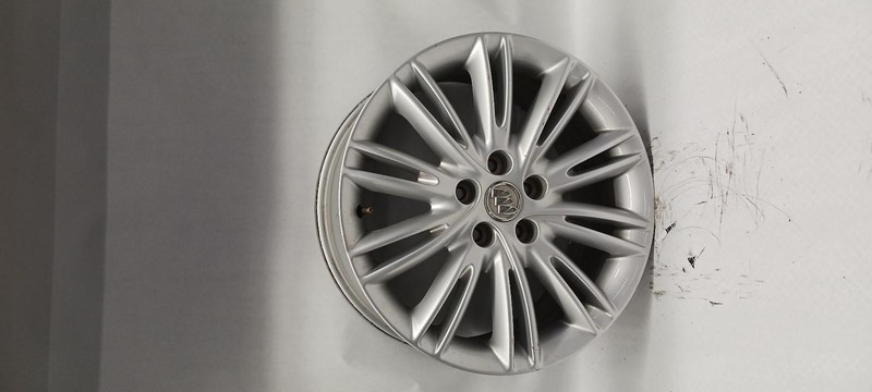 17-'18 BUICK ENVISION Wheel 18x7-1/2 machined face OEM Grade B