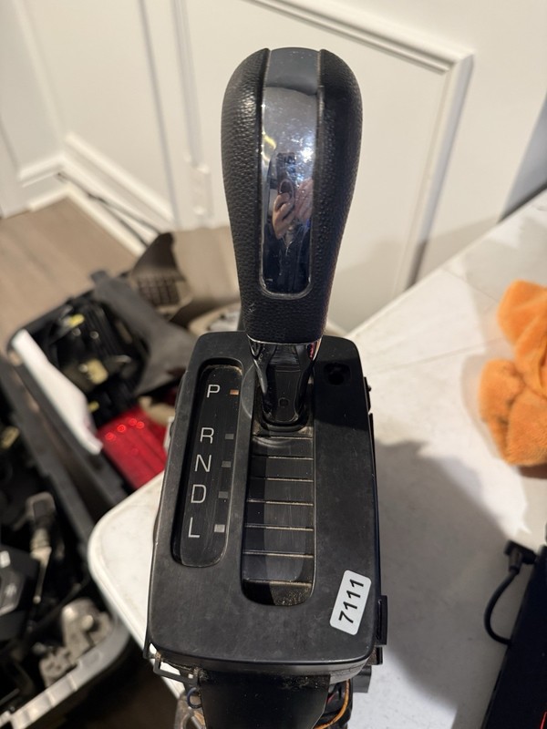 2011 Ford Fiesta 1.6L Automatic Trans Floor Gear Shift Shifter Assembly OEM