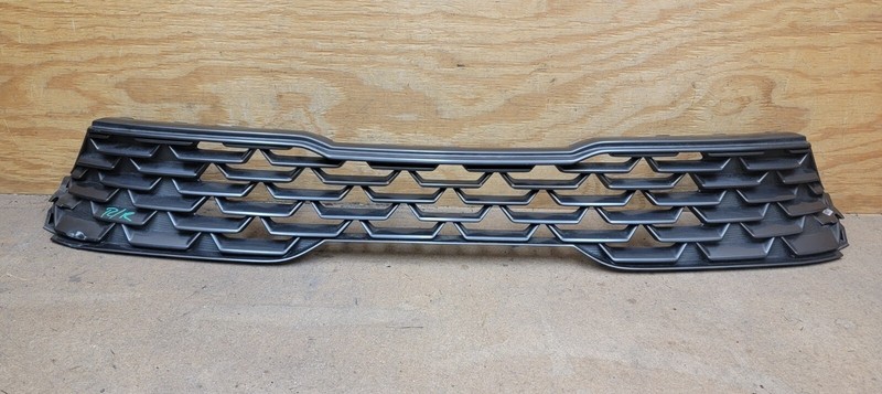 2021 2022 2023 Kia K5 Front Bumper Upper Radiator Grille 86351-L3000 OEM