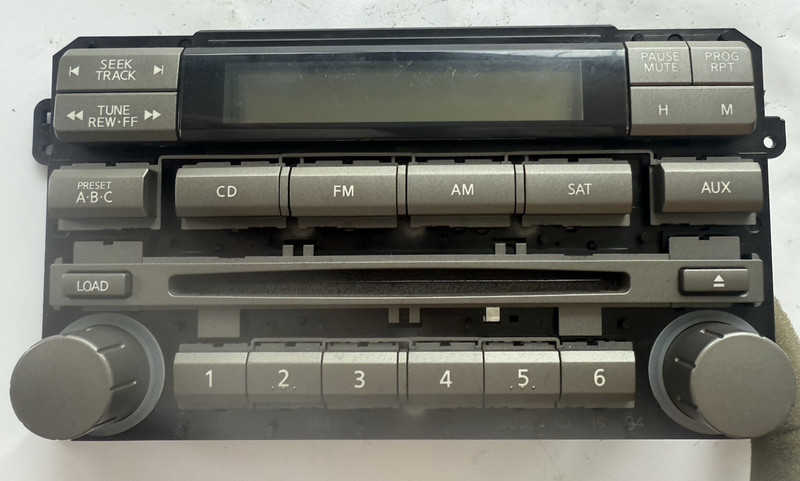 05-06 Nissan Titan Radio Audio Control Unit 18608 AELW21