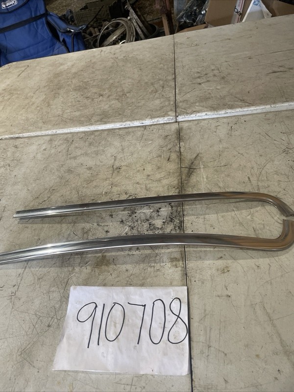 1986-1991 MERCEDES W126 420SEL FRONT A PILLARRAIL MOULDING SET RIGHT LEFT SIDE