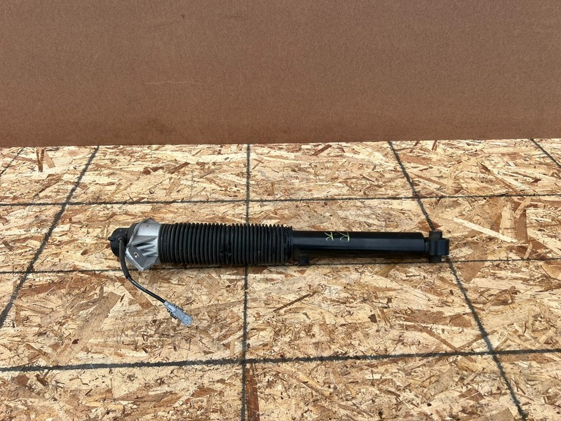 GENESIS GV70 ELECTRIFIED 2023-2026 OEM REAR RIGHT PASSENGER SHOCK STRUT ABSORBER