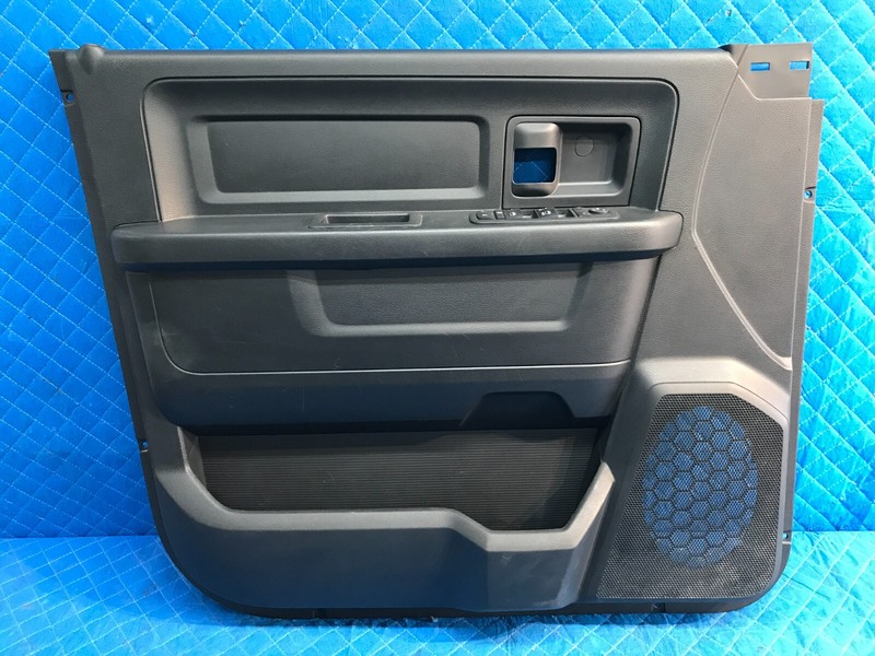 13 14 15 16 17 18 19 Dodge RAM 1500 Front Left Interior Door Trim Panel