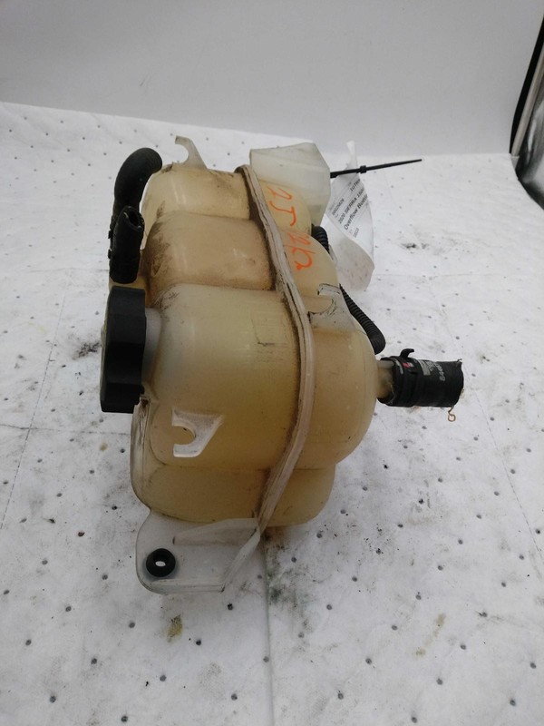2020 GMC Sierra 1500 Engine Coolant Reservoir OEM White 5.3L 84632822