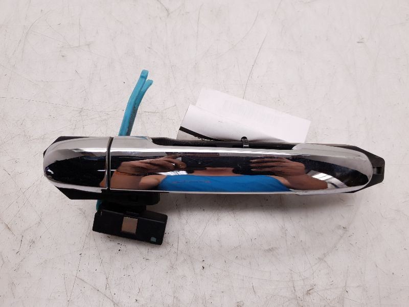 04-06 LEXUS ES330 3.3L DRIVER SIDE REAR (EXTERIOR) DOOR HANDLE