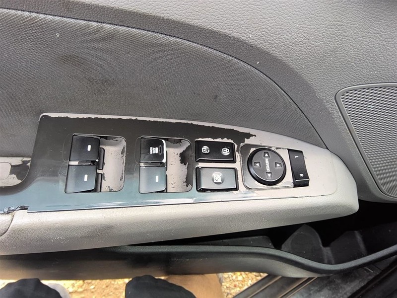 Driver Front Door Switch Driver's Sedan Master Fits 17-20 ELANTRA 1727955