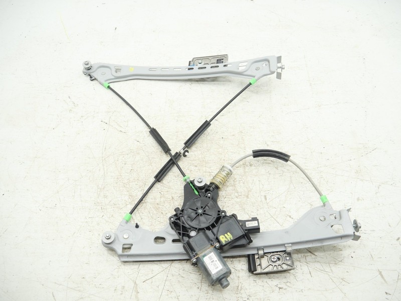 2014-2019 Chevy Corvette C7 Z51 RH Front Door Window Motor Regulator 84216131