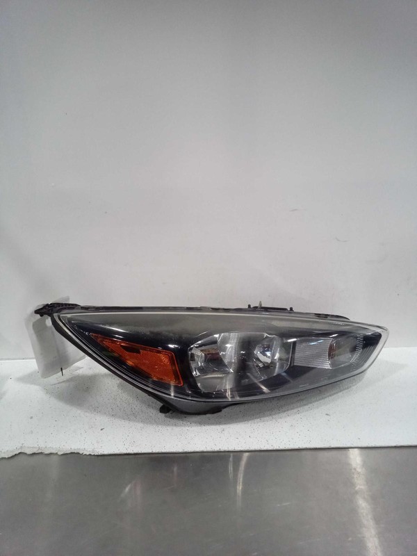2017 Ford Focus Right Fog Light Assembly Grey OEM 603575 83K Miles