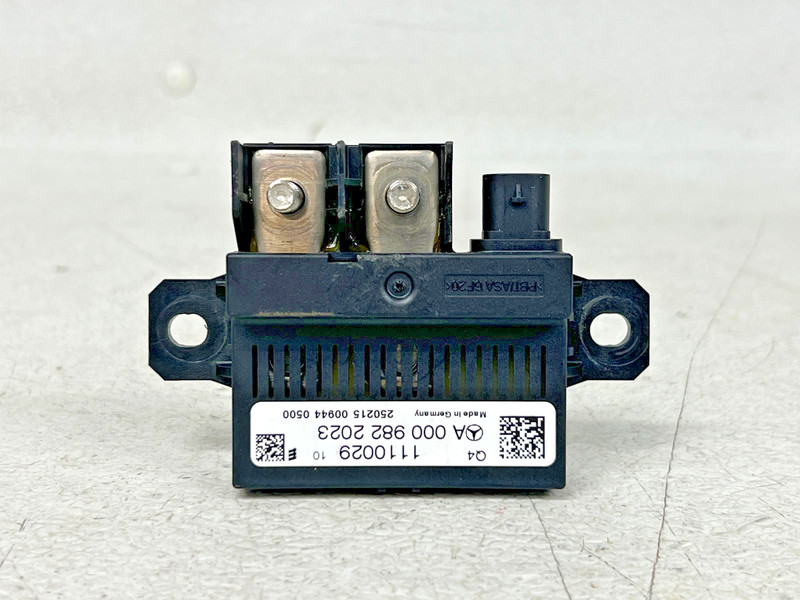 ⭐2010-2017 MERCEDES-BENZ E-CLASS BATTERY FUSE RELAY BOX CONTROL MODULE LOT2713