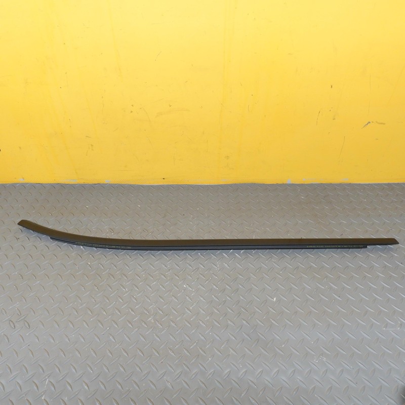 2022-2023 CHEVROLET BOLT EV REAR RIGHT SIDE DOOR WINDOW BELT MOLDING OEM