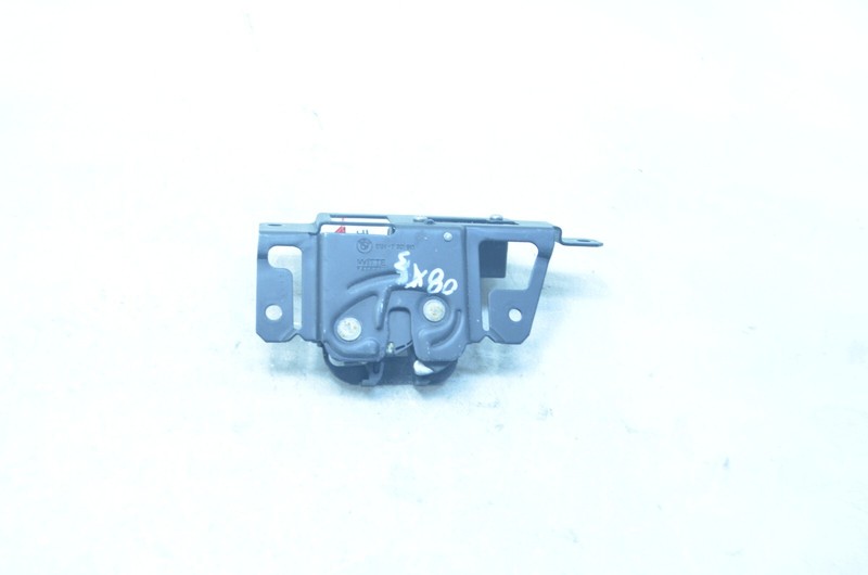 04 - 10 BMW E83 X3 REAR TRUNK LATCH LID LOCK ACTUATOR OEM