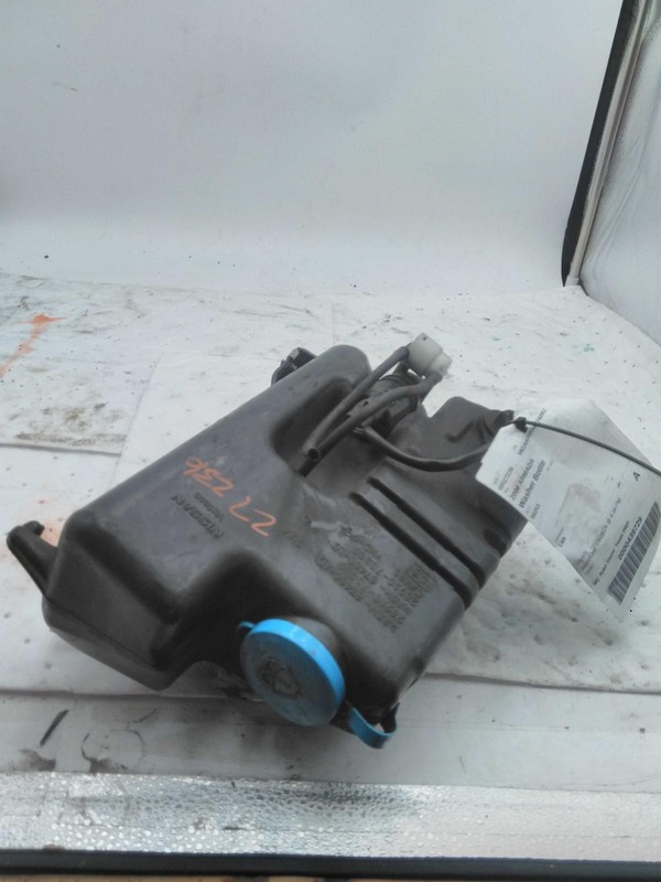 2004 Nissan Armada Washer Fluid Reservoir OEM 289109GA0A Black 5.6L V8