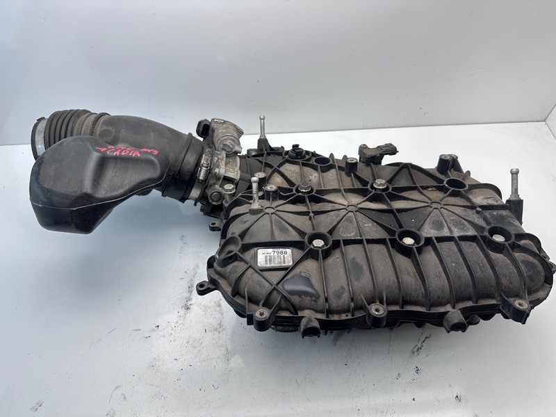 2013-2017 GMC ACADIA 3.6ltr INTAKE MANIFOLD PART NUMBER 12647986 GENUINE OEM