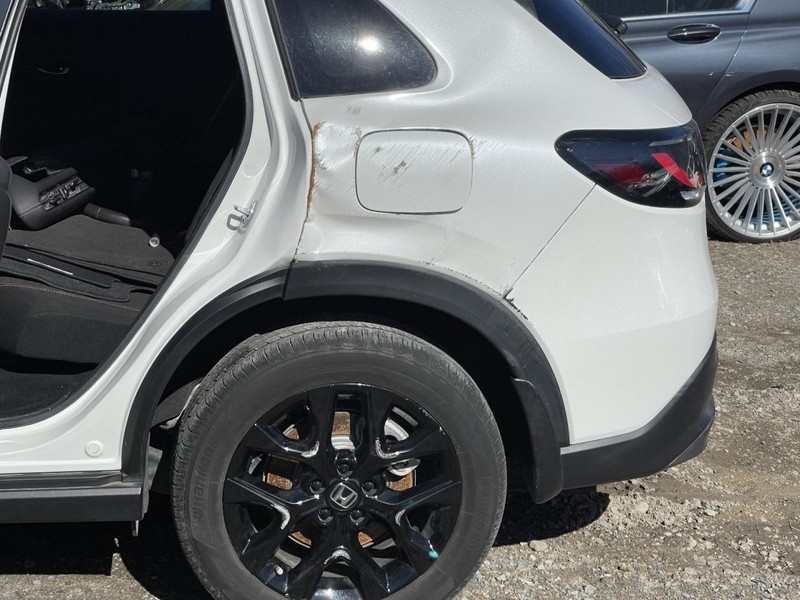 23-24 HONDA HR-V LEFT QUARTER PANEL DOG LEG CUT ONLY WHT PC:NH883P FWD 22K 65593