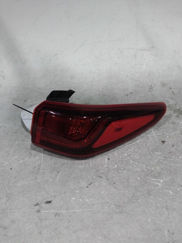 2019 Hyundai KONA Right Tail Light Assembly Orange OEM 664880 69K Miles