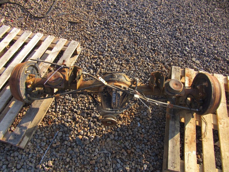 99 00 PATHFINDER REAR END AXLE DIFFERENTIAL FROM 12/98 4.636 RATIO NON-LOCKING