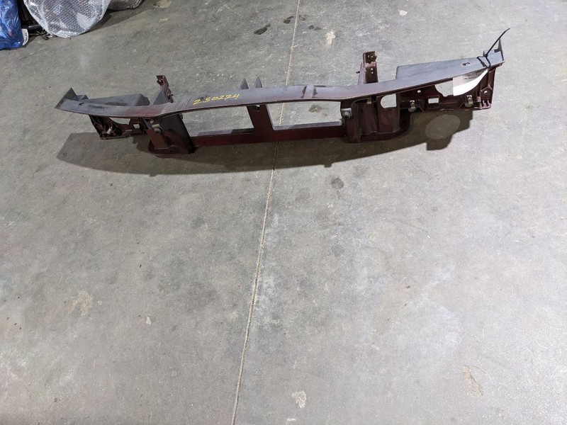 Header Panel Halogen Headlamps Fits 03-04 LINCOLN & TOWN CAR 1177786