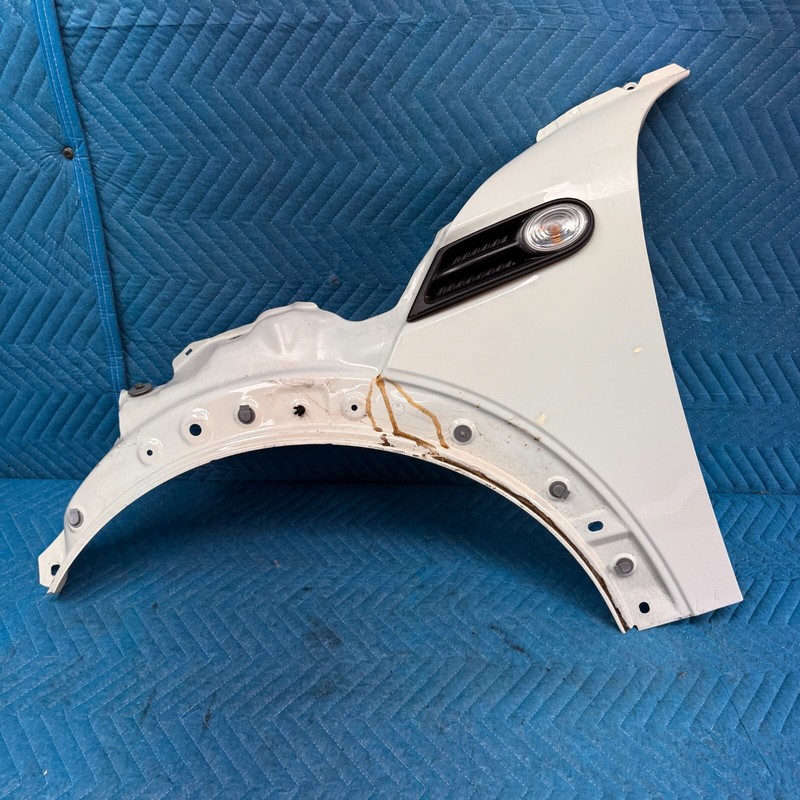 11-13 Mini Cooper R56 R57 R59 Front Driver Side Fender Panel Trim White OEM