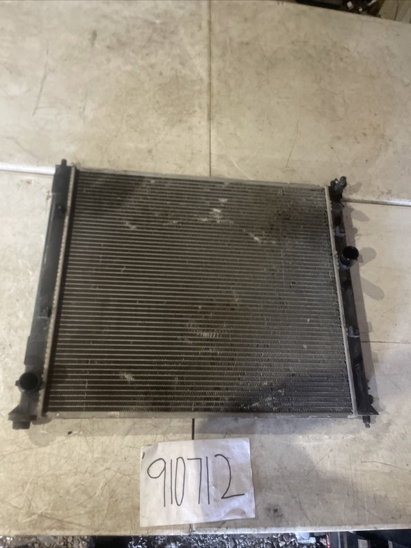 2004-2009 CADILLAC SRX3.6L Radiator 04 05 06 Radiator