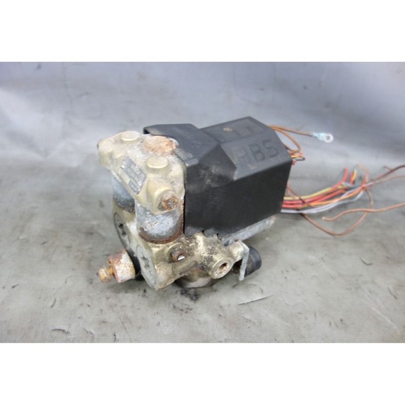 Damaged 1984-1991 BMW E30 3-Seires Factory Bosch Anti-Lock Brake ABS Pump OEM