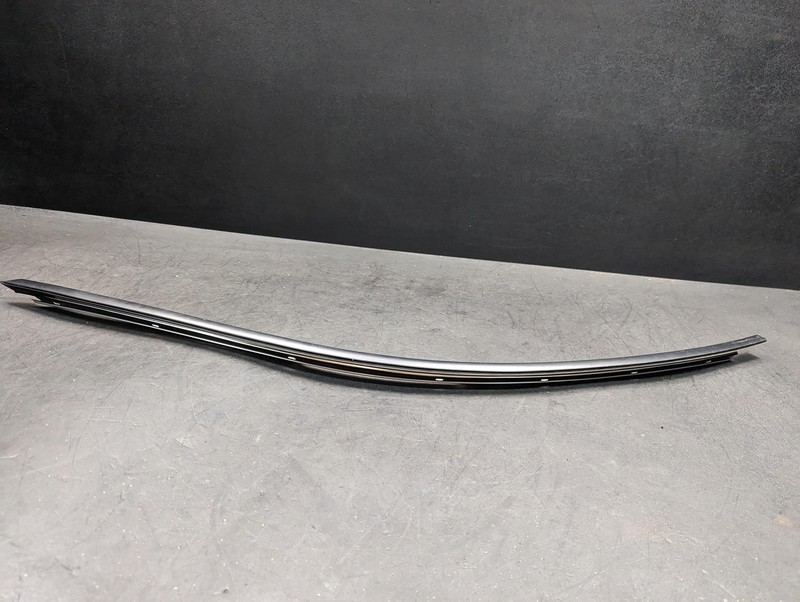 Front Right Door Upper Molding 2022 Toyota GR86 SU003-08601 2023