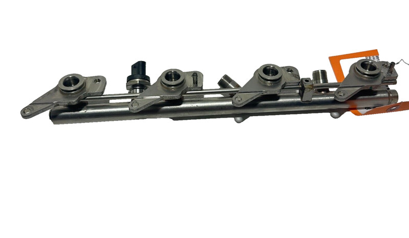 MERCEDES 2013 S550 4.6L Fuel Injection Rail Line Right Passenger Side OEM