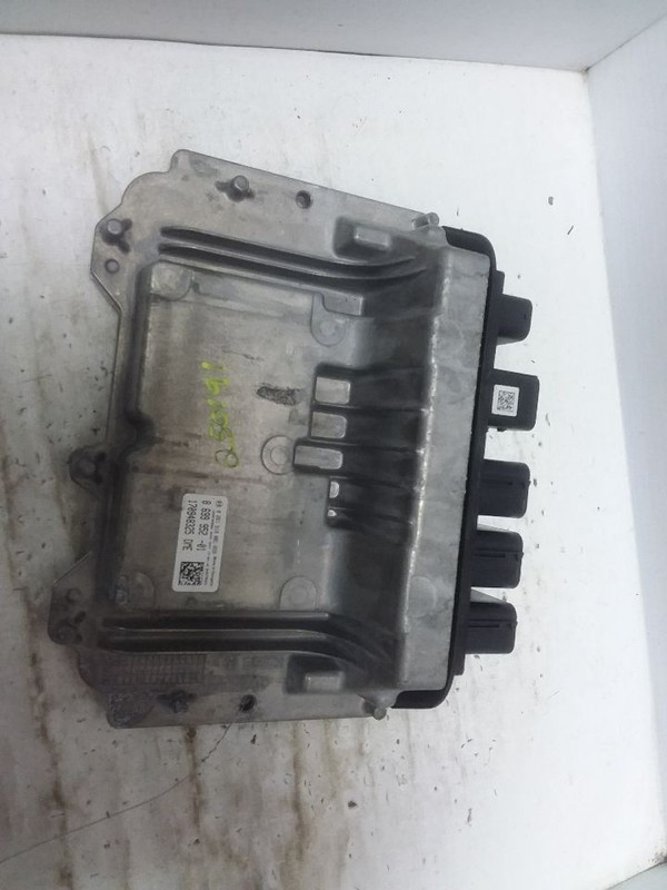 Engine ECM Electronic Control Module Thru 10/31/17 Fits 16-18 BMW X1 8699952