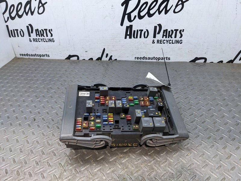 Fuse Box Engine Fits 10-14 ESCALADE 1161682