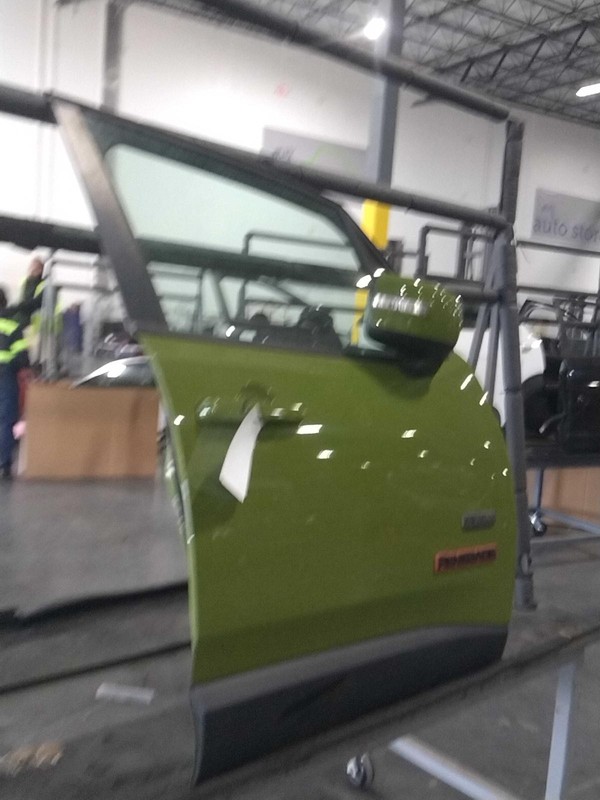 2016 Jeep Renegade Front Right Door Green 591253 143K Miles Used