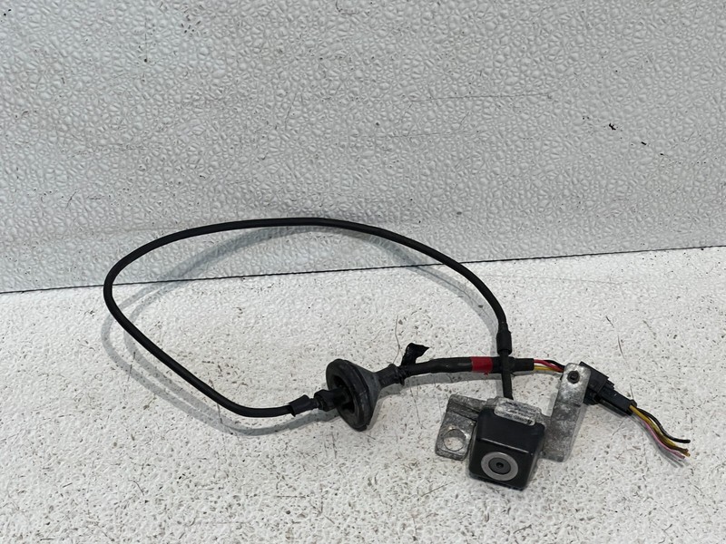11-14 HYUNDAI GENESIS COUPE TRUNK BACKUP PARK ASSIST CAMERA OEM