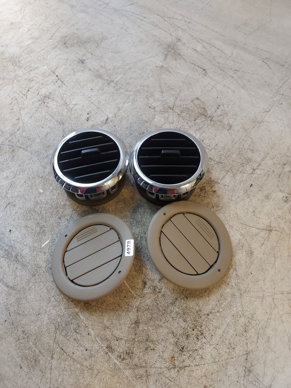 2006-2010 Ford Explorer Dash AC Vents set 4 oem