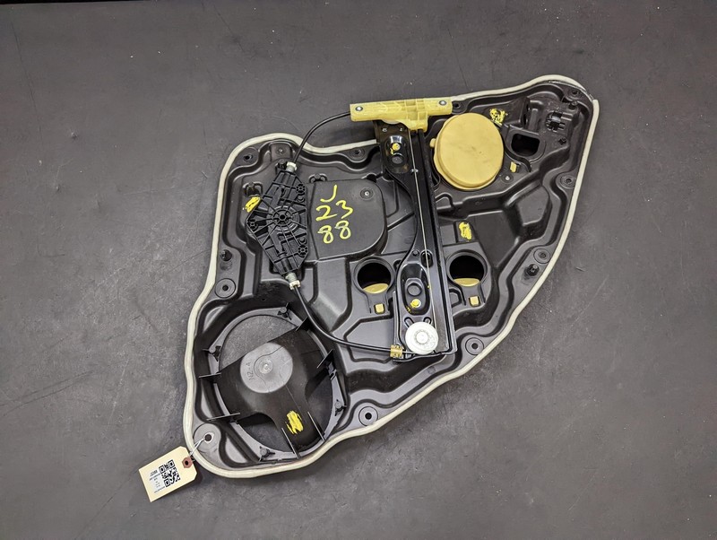 Rear Left Door Window Regulator 2015 Jeep Cherokee 68227459AA 2014 2016-2021