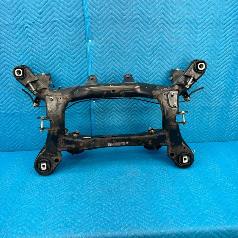 2006–2011 BMW E90 325i Rear Subframe Carrier Crossmember OEM 05506 E9032