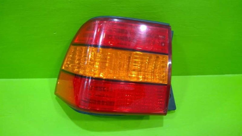 98 99 00 LEXUS LS400 DRIVER LEFT QUARTER MOUNT TAILLIGHT LAMP OEM 2395-70