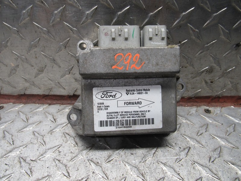 99 00 01 MERCURY MOUNTAINEER XL2A-14B321-EA MODULE