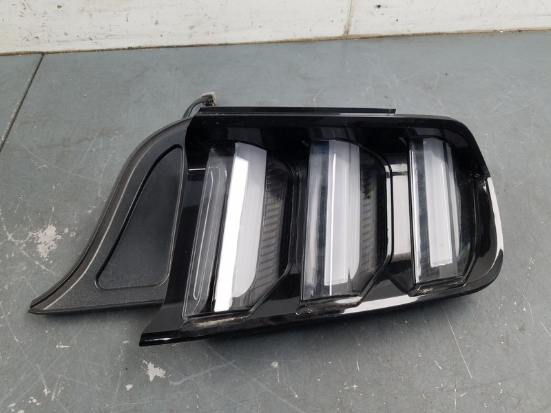2017 Ford Mustang Shelby GT350 Right Passenger LED Tail Light#0495 E1