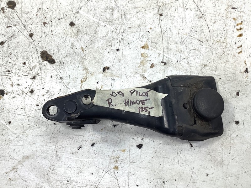 09-015 Honda Pilot Right Rear Glass Hinge Black OEM