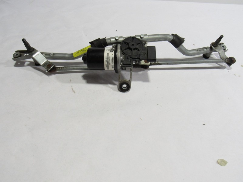 11-12 Fisker Karma 2012 Front Windshield Transmission Wiper Motor Linkage @2