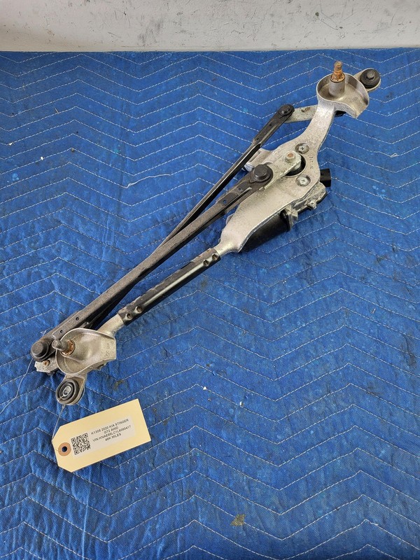 2018-2023 Kia Stinger GT2 Front Windshield Wiper Motor & Linkage OEM 98110-J5000