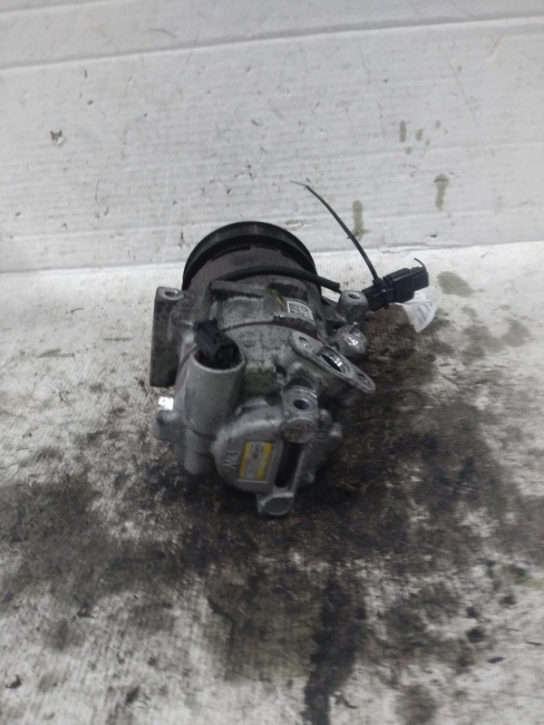 2021 Hyundai Venue A/C Compressor OEM 97701K2150 46K Miles Red