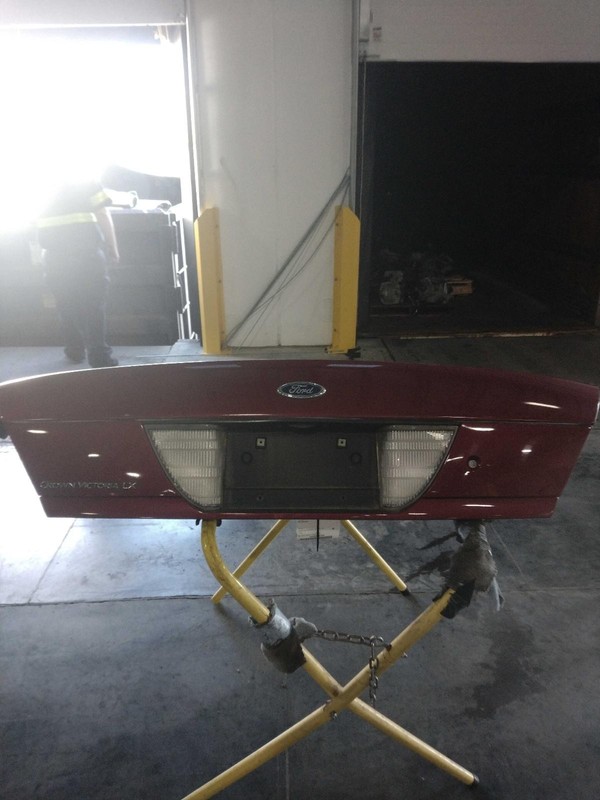 2003 Ford Crown Victoria OEM Red Deck Lid Trunk Lid 4DR Sedan 116K Miles