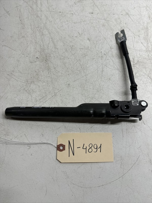 21 22 23 TESLA S X FRONT LEFT DRIVER SEAT BELT SEATBELT PRETENSIONER OEM N-4891