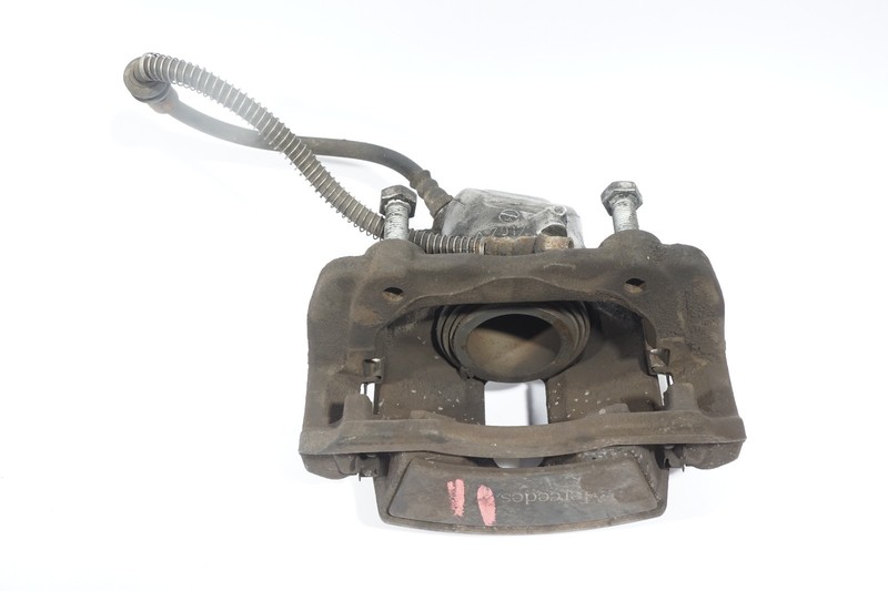 2008 - 2011 MERCEDES BENZ C300 4 matic W204 FRONT RIGHT SIDE BRAKE CALIPER OEM