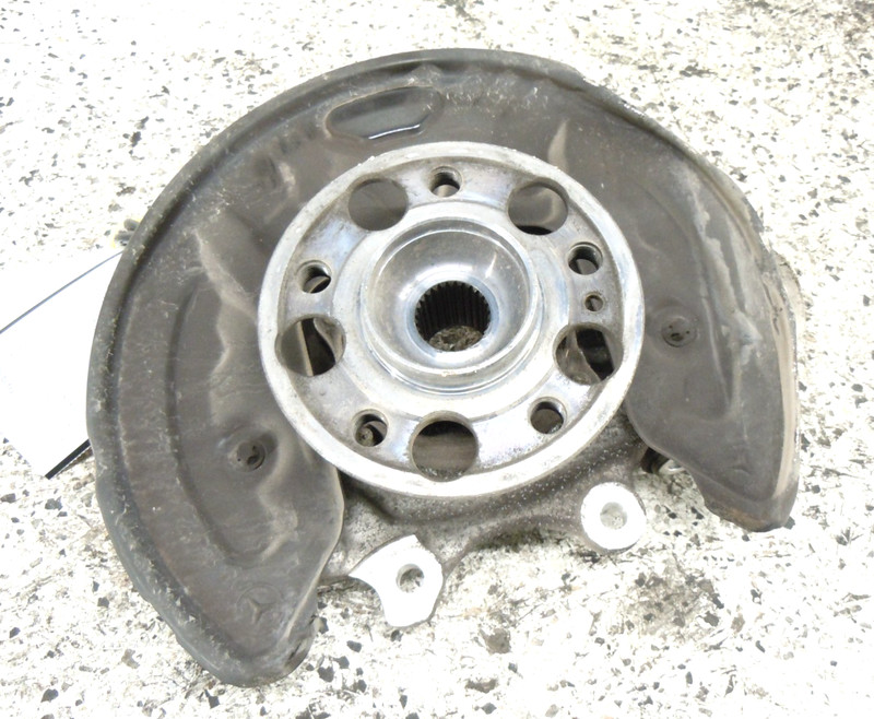 2015-2023 Mercedes-Benz C300 Rear Spindle Knuckle Hub Passenger Right OEM