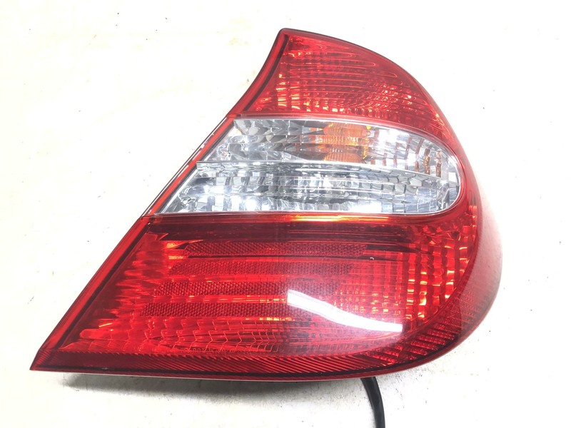 02-04 Toyota Camry Rear Passenger Right Tail Light Tail Lamp Oem
