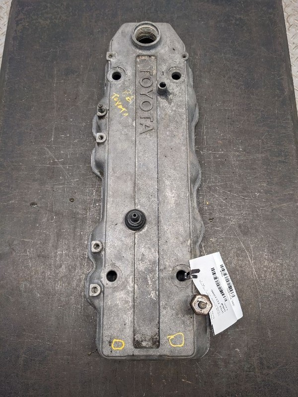 79-95 TOYOTA PICKUP TRUCK 4RUNNER 20R 22R 22RE ENGINE ROCKER VALVE COVER OEM #3