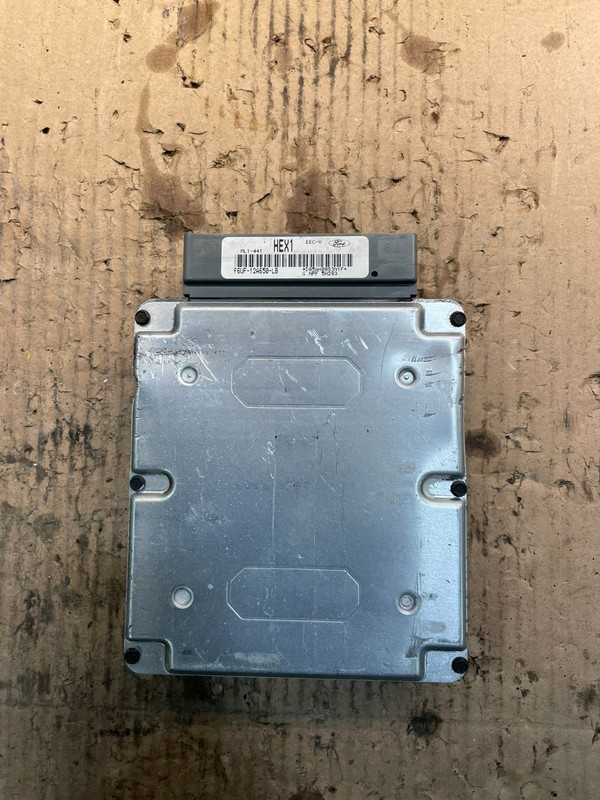 1996 Ford E-Series 5.8L Van Engine Control ECU Computer Module V2113 DG