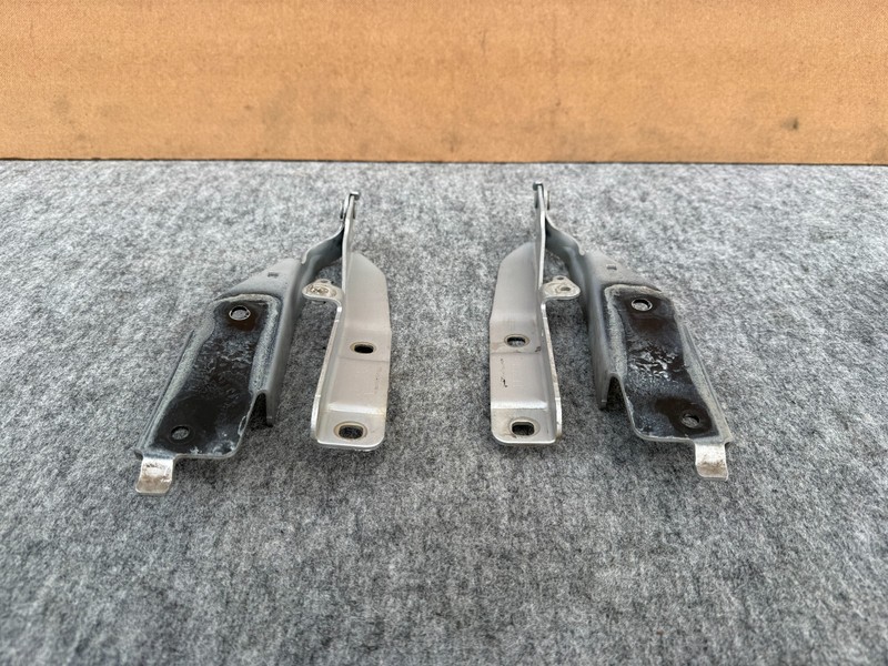 INFINITI Q50 Q60 2014-2024 OEM LEFT AND RIGHT HOOD HINGES BRACKETS (PAIR)